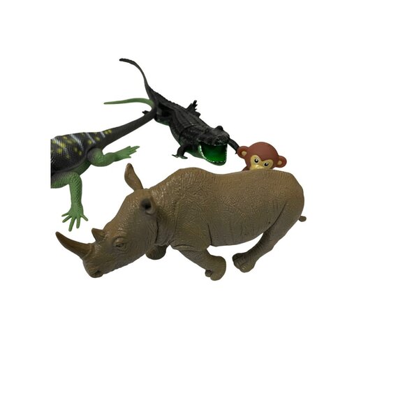 Set Of 8 Assorted Wild Animal Figurines Plastic Toy Set - Picture 4 of 16